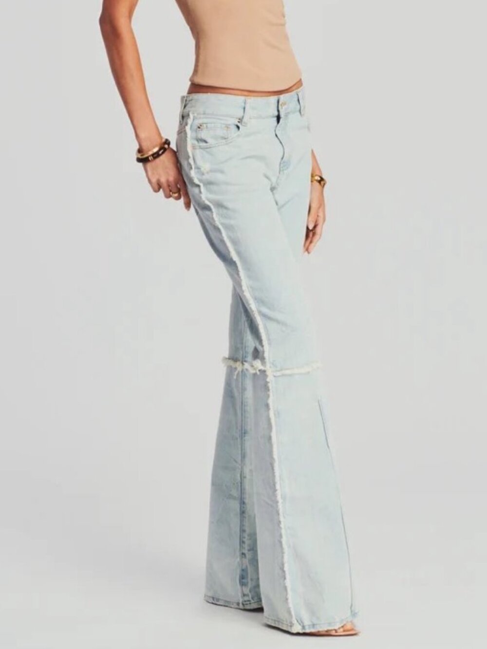 Retrofête Cillian Flare Jeans in Blue Dawn